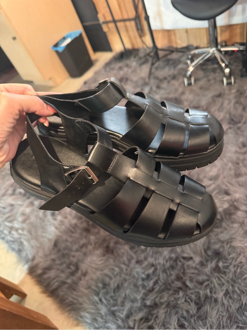 Old Navy Black Woven Fisherman Sandals